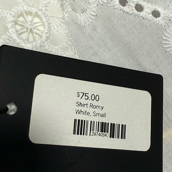 NWT Eyelet Embroidered White Long Sleeve Women’s Blouse. Size Small. - Picture 8 of 10